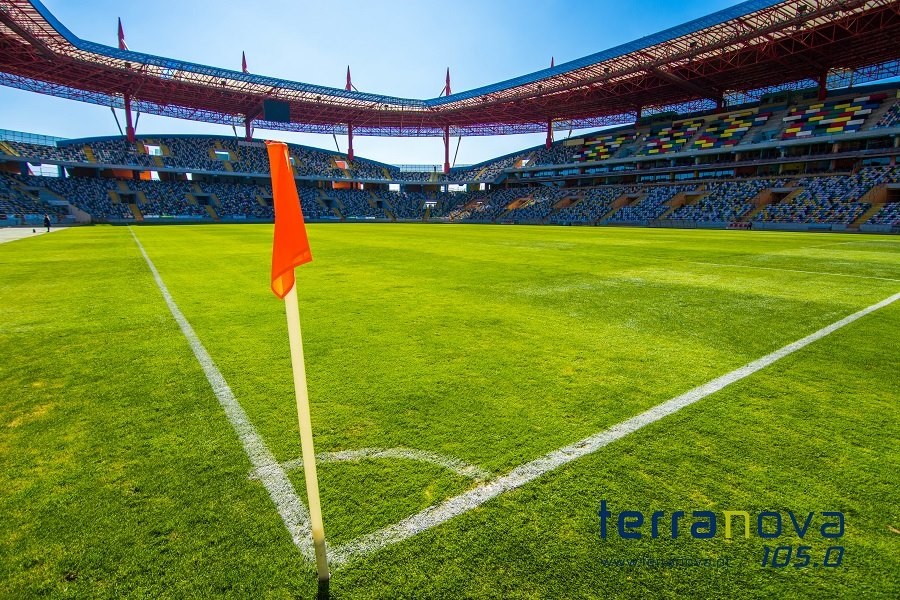 Tratamento ao relvado do Estádio Municipal leva Beira-Mar a disputar jogo fora de Aveiro.