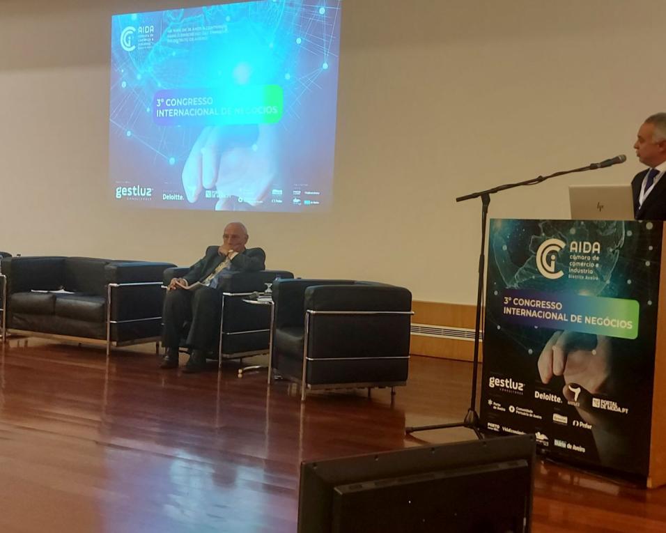 Associação Industrial do Distrito de Aveiro promoveu encontro para debater a internacionalização de pequenas e médias empresas.