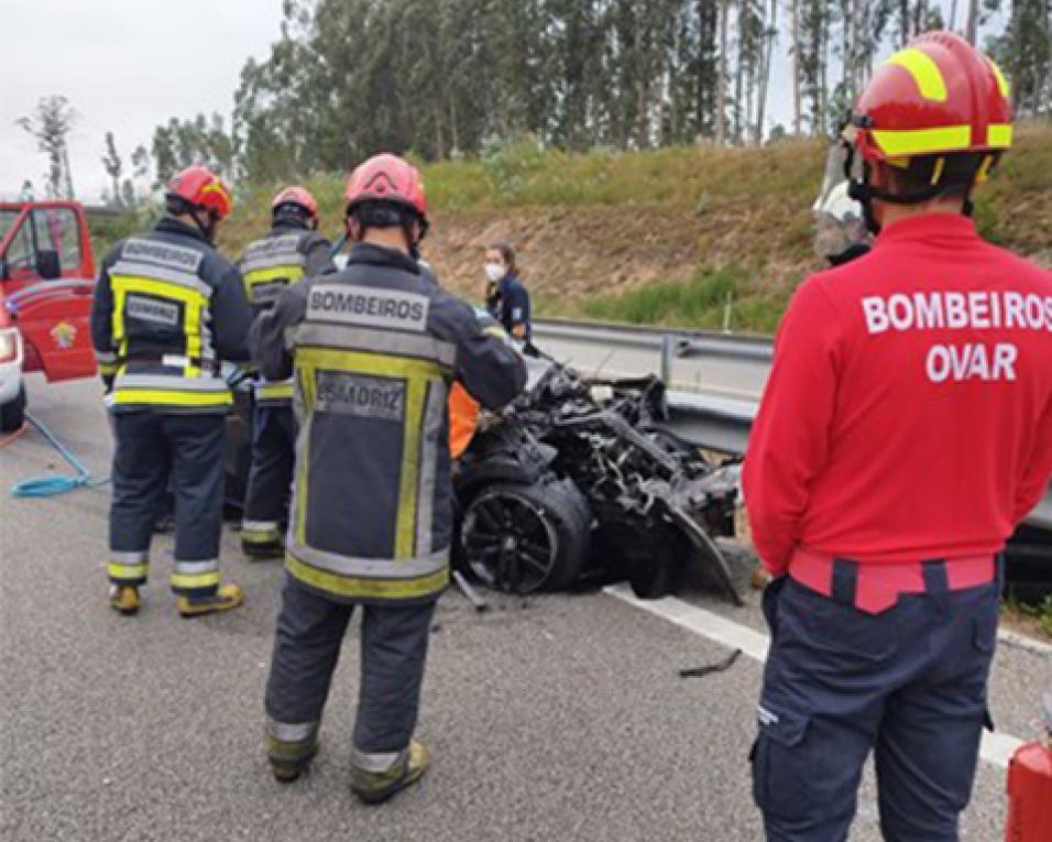 Acidente na A29 causa um ferido grave.