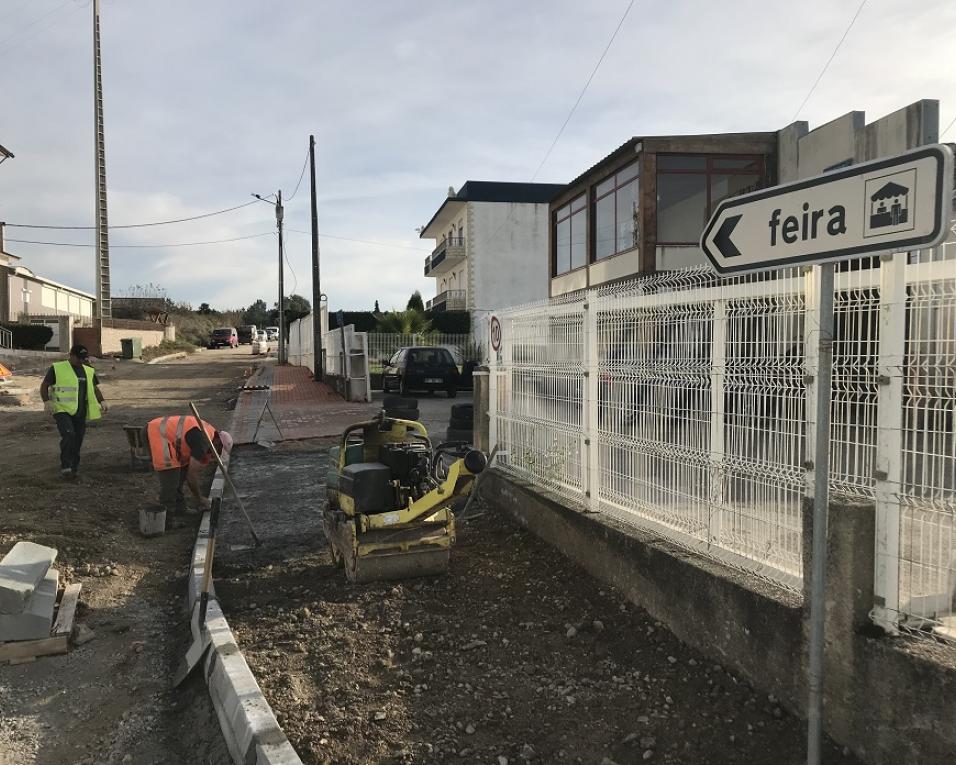 Acessos à Feira da Palhaça em renovação profunda.