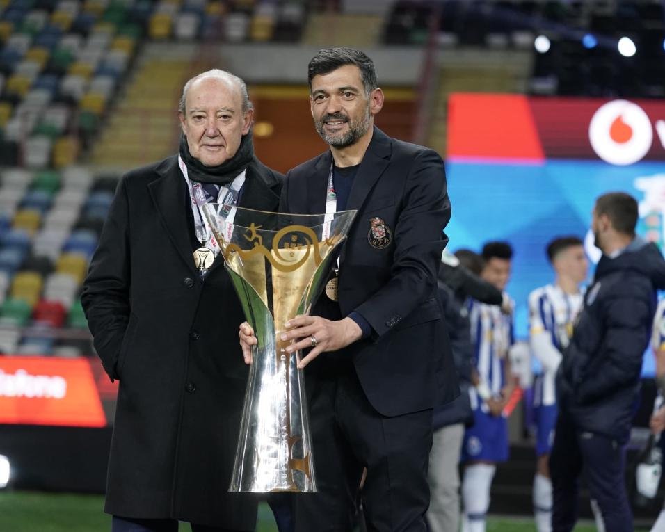 Supertaça: FC Porto derrota Benfica (2-0) e conquista 22.ª Supertaça.