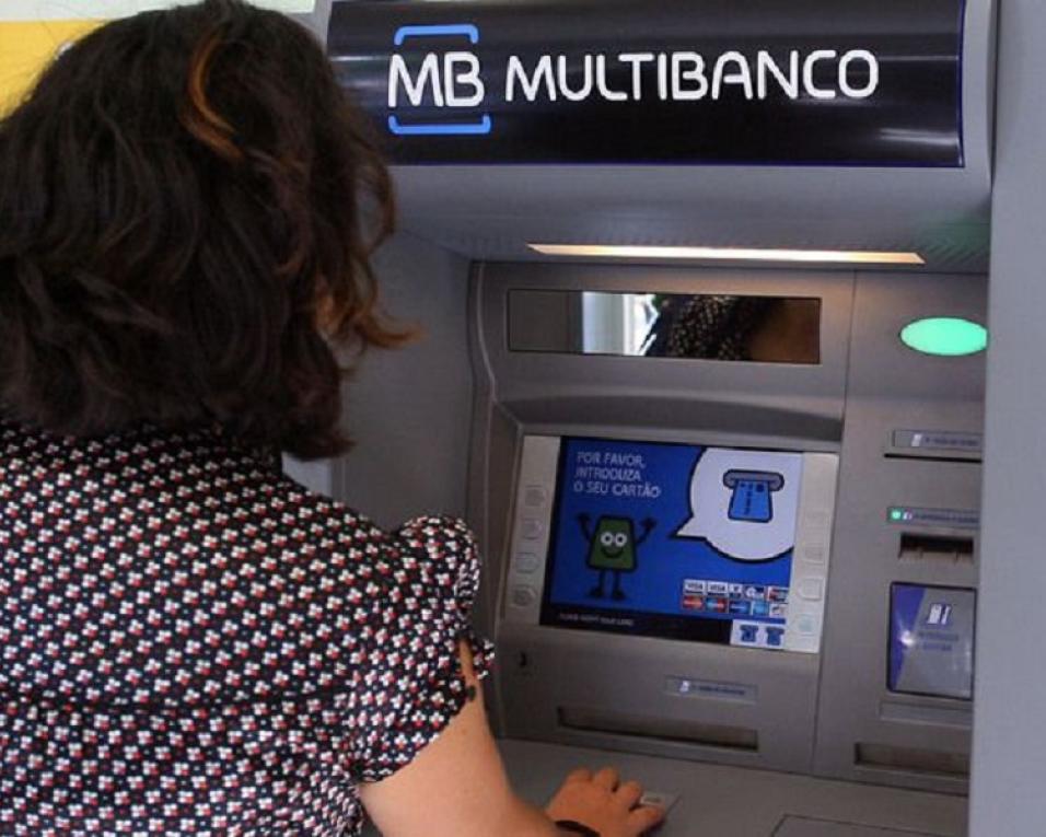 COVID-19: SIBS garante que não vai faltar dinheiro nos multibanco.