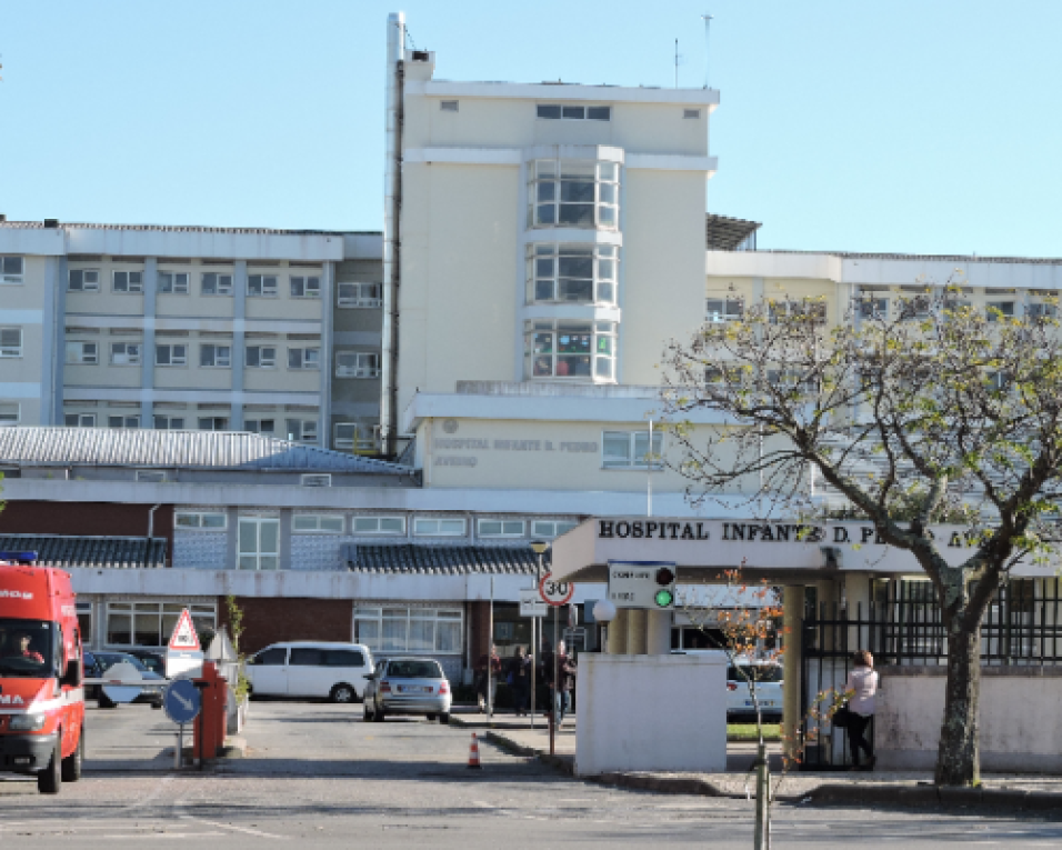 Pandemia: Hospital de Aveiro com dificuldade para acomodar tantos cadáveres.