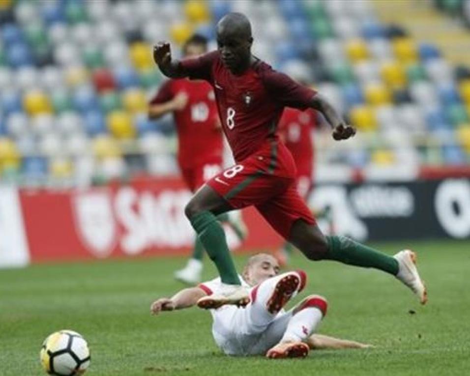 Portugal goleou o País de Gales por 5-1.