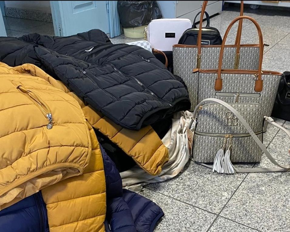 PSP de Ovar: Identificado um homem e apreendido material presumivelmente contrafeito. PSP de Ovar: Identificado um homem e apreendido material presumivelmente contrafeito.