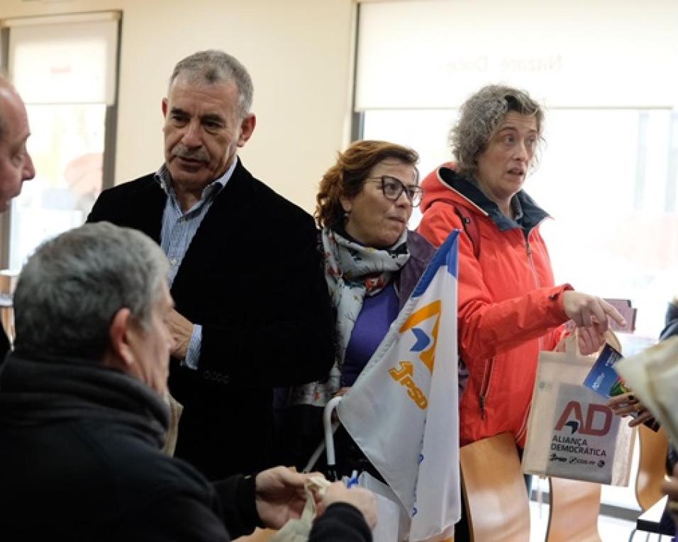 Legislativas: Emídio Sousa acusa Pedro Nuno Santos de esquecer retirada de pórtico do estádio de Aveiro.