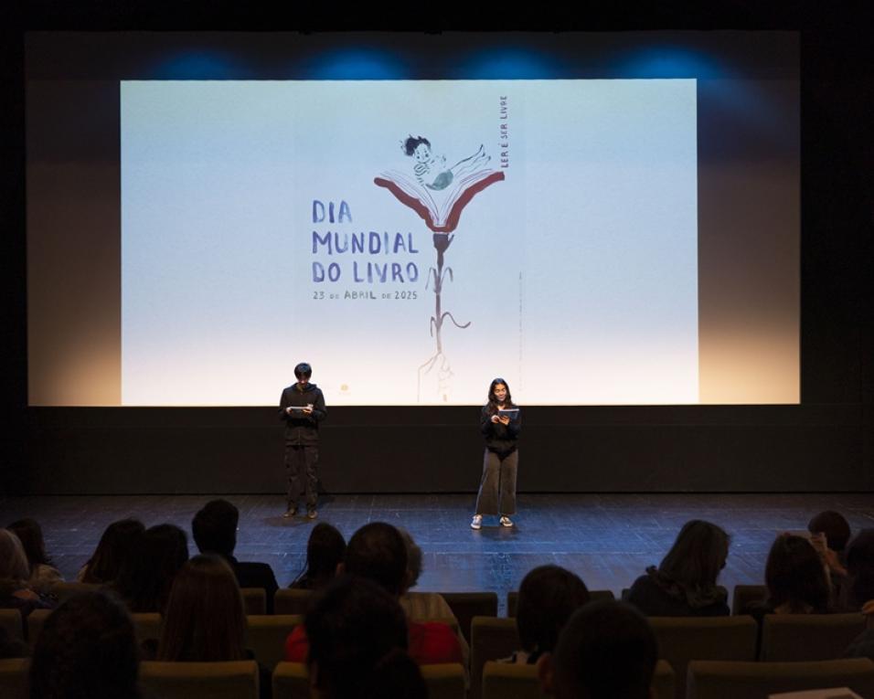 Municipio entrega premios do concurso literario jovem