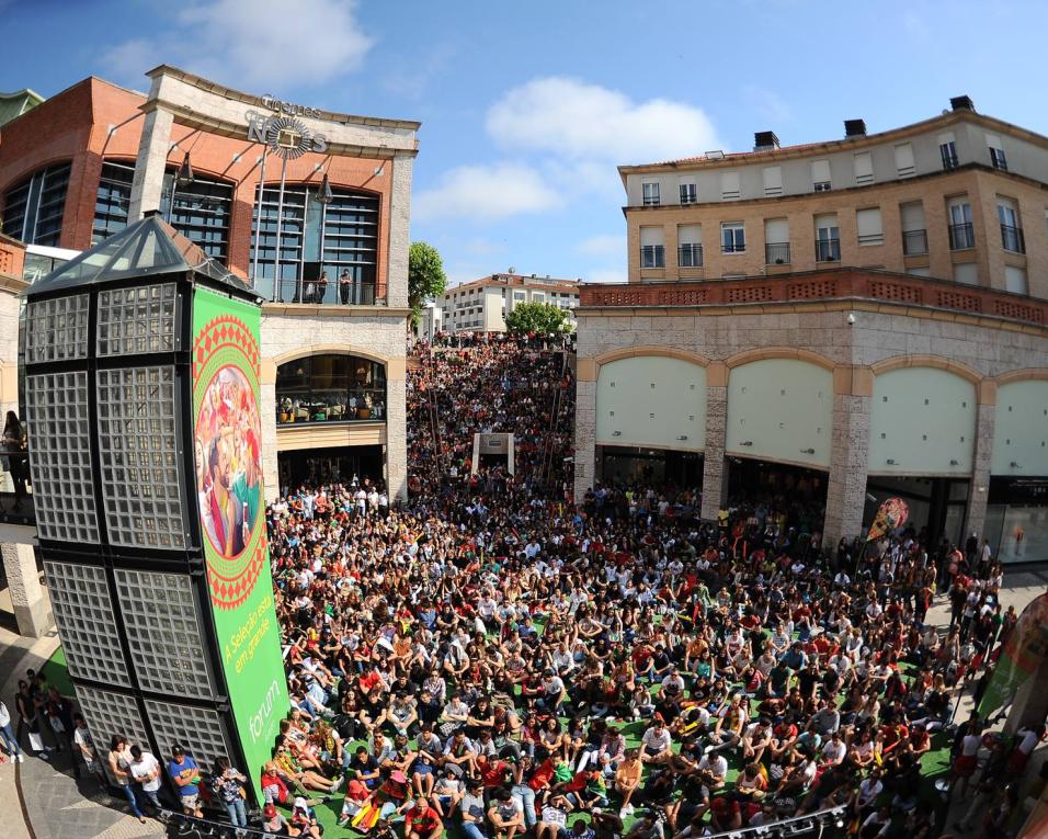 Fórum Aveiro 'oferece' jogos do Campeonato do Mundo na Praça da Estrela.