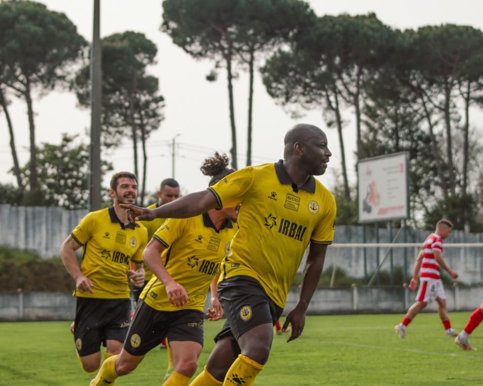 Campeonato de Portugal: Beira-Mar empata em São João de Ver (1-1).