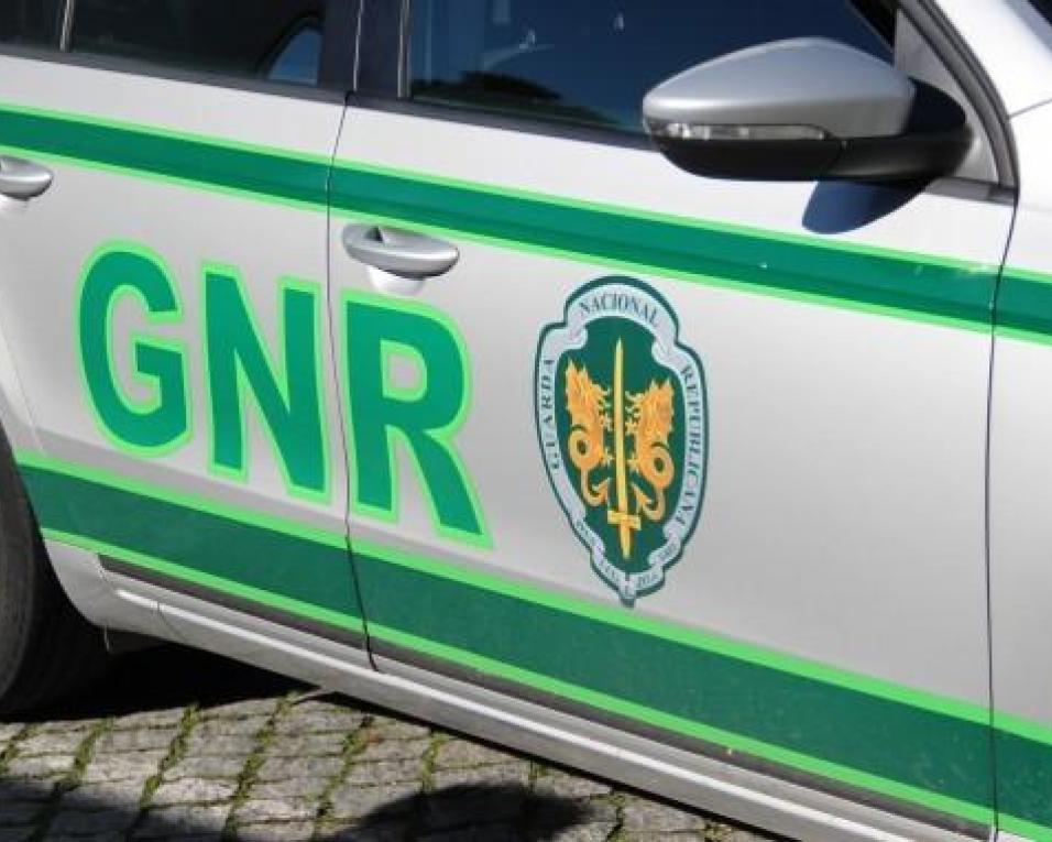 GNR: Homem detido em Ovar com arsenal de armas em casa.