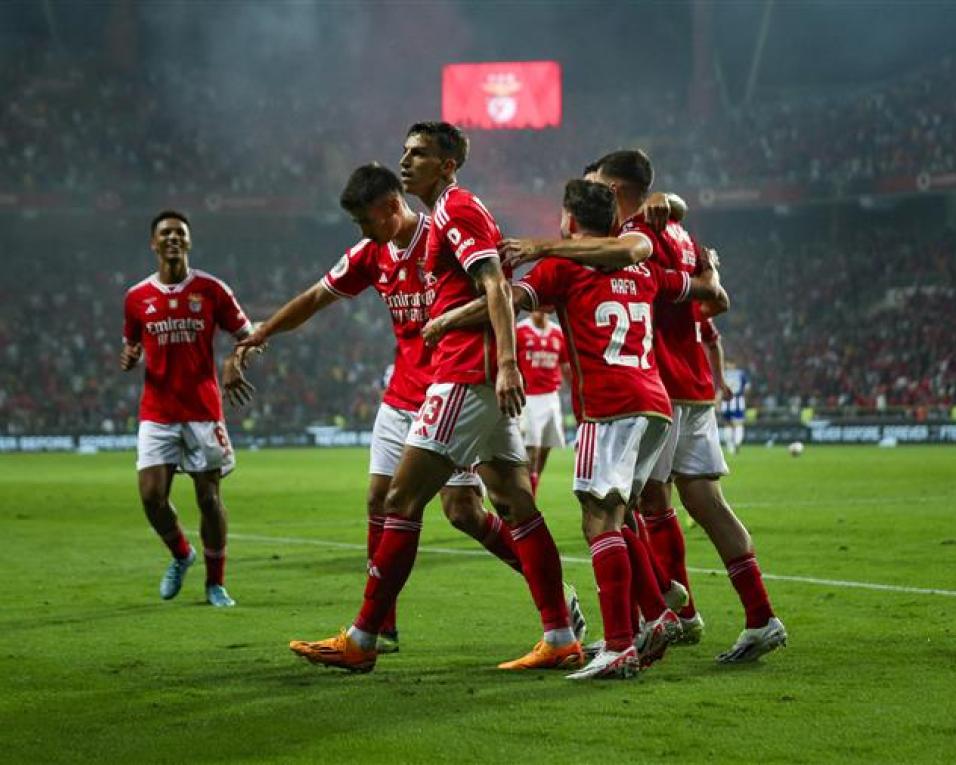 Benfica venceu FC Porto e conquistou a Supertaça Cândido de Oliveira.