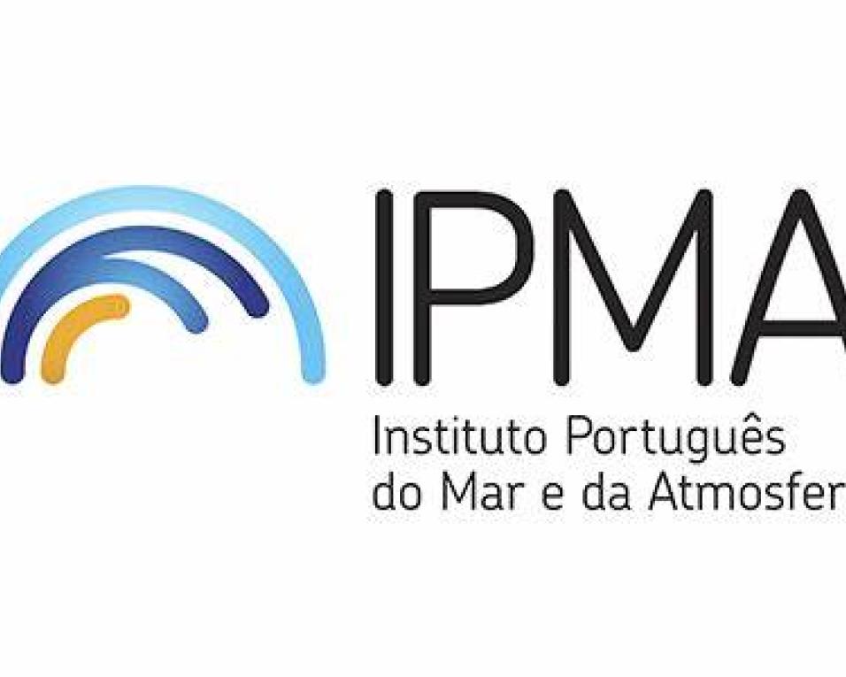 Mau tempo na região de Aveiro nos próximos dias. Aveiro sob aviso amarelo com ondas de cinco metros de altura no mar.