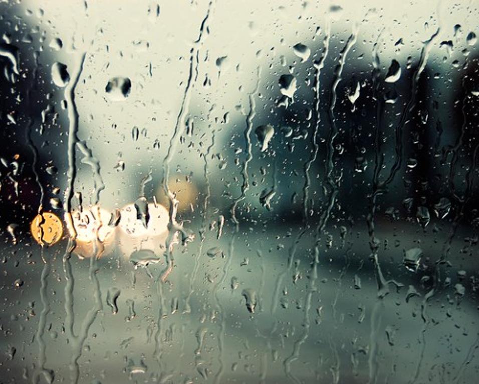 Mau Tempo: Chuva, vento, mar alteroso e frio nas próximas horas. Mau Tempo: Chuva, vento, mar alteroso e frio nas próximas horas.