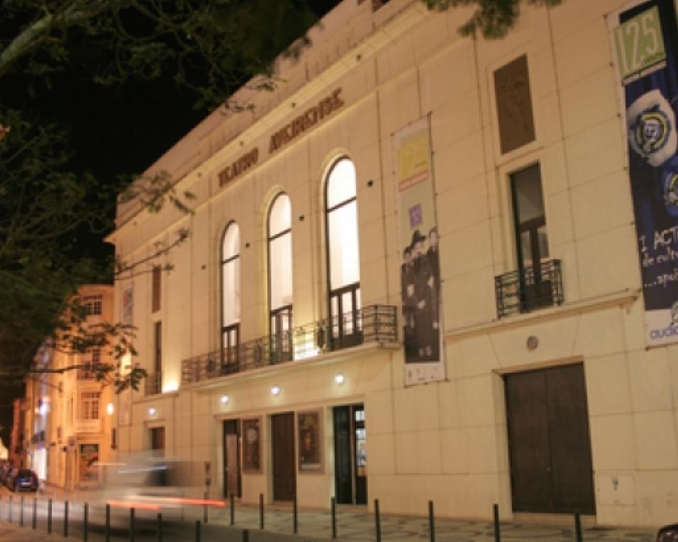 Teatro Aveirense estreia o ciclo Aqui Verão e novo palco.