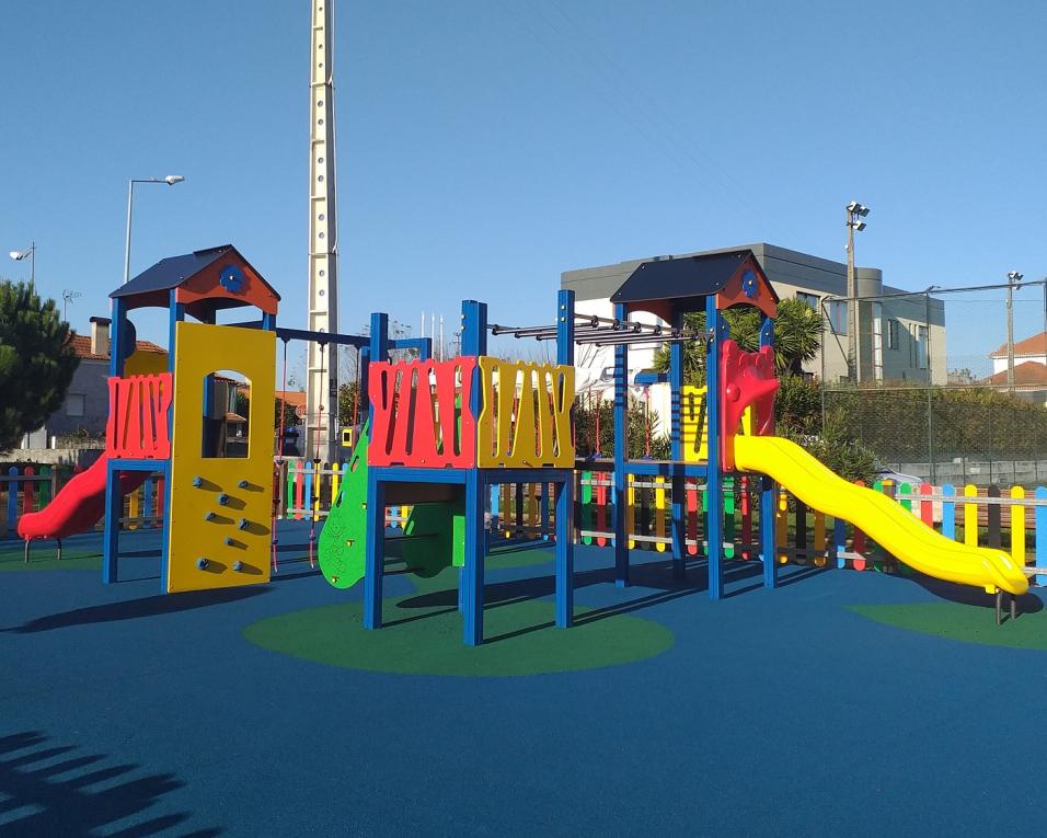 Câmara de Oliveira do Bairro interveio em três parques infantis do Concelho.