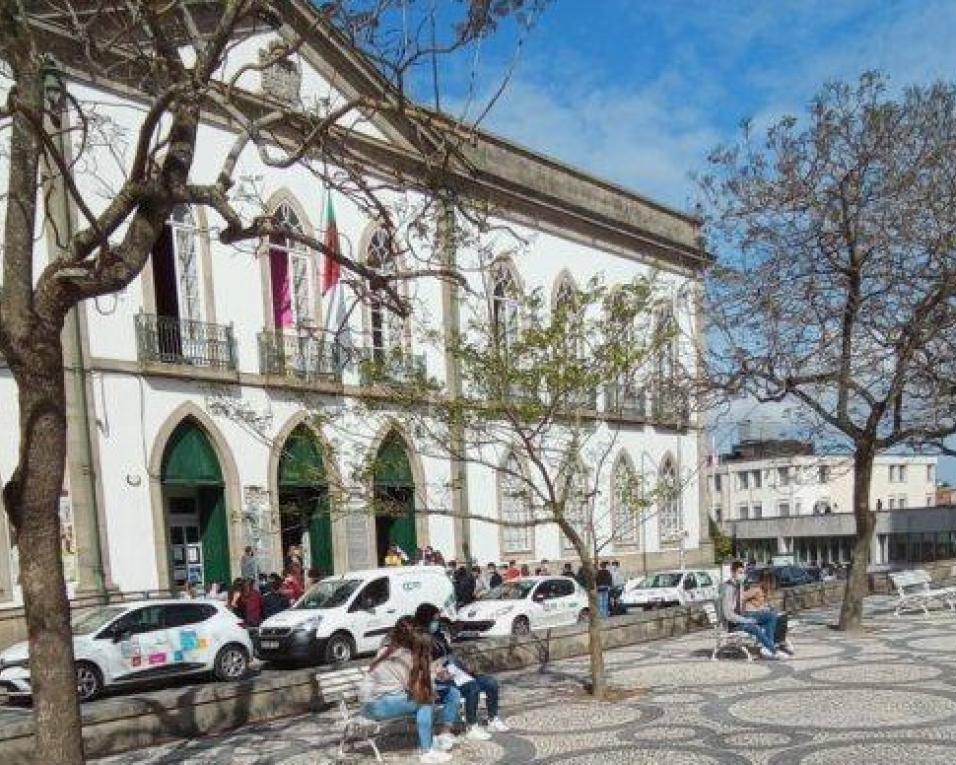 Câmara de Aveiro contratou Assistentes Técnicos e Operacionais para as Escolas locais.