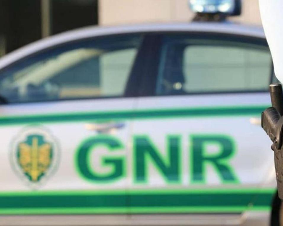 GNR de Santa Maria da Feira: Homem detido por violência doméstica.