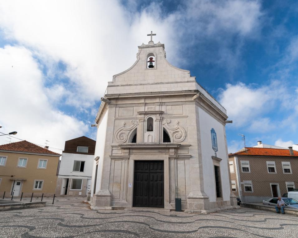 Stand Up e música em dois dias de animação no largo da capela de São Gonçalinho.