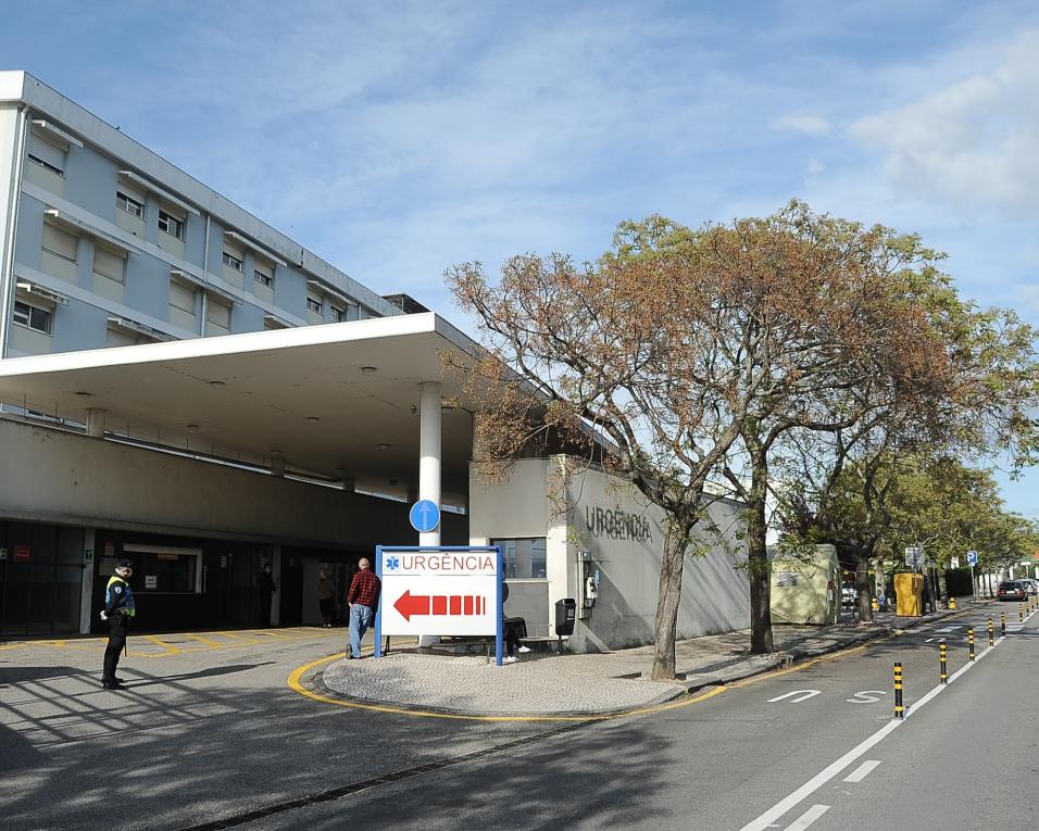 Aveiro: Cuidados Intensivos do Centro Hospitalar lotados.