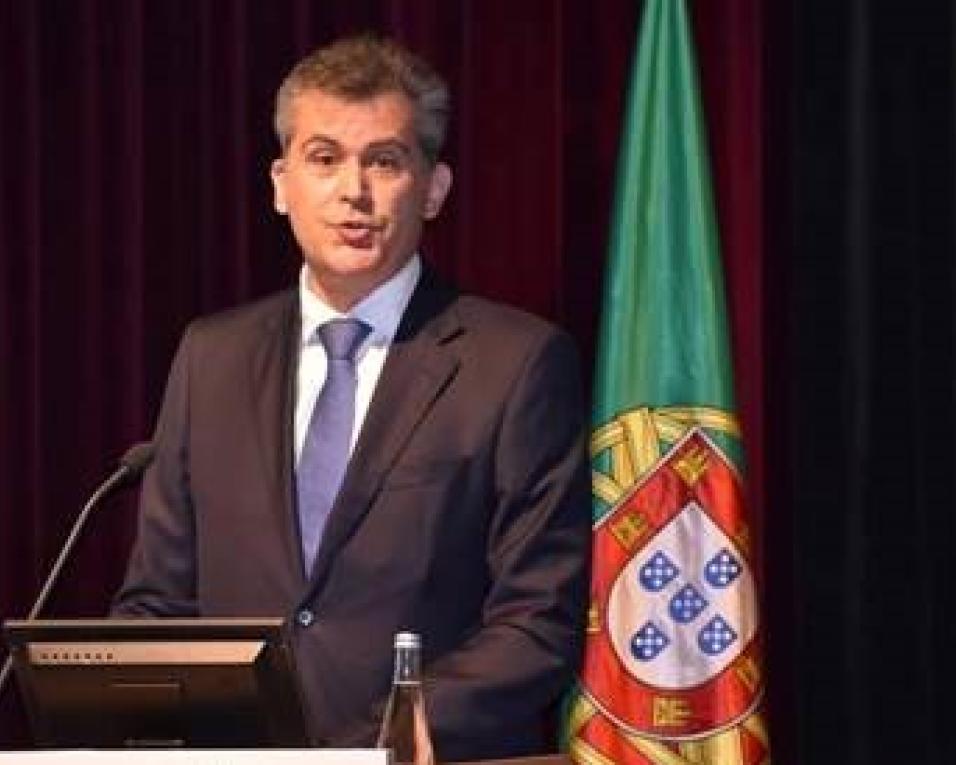 Filipe Neto Brandão participa em conferência do Tribunal de Contas sobre gestão de fundos comunitários.