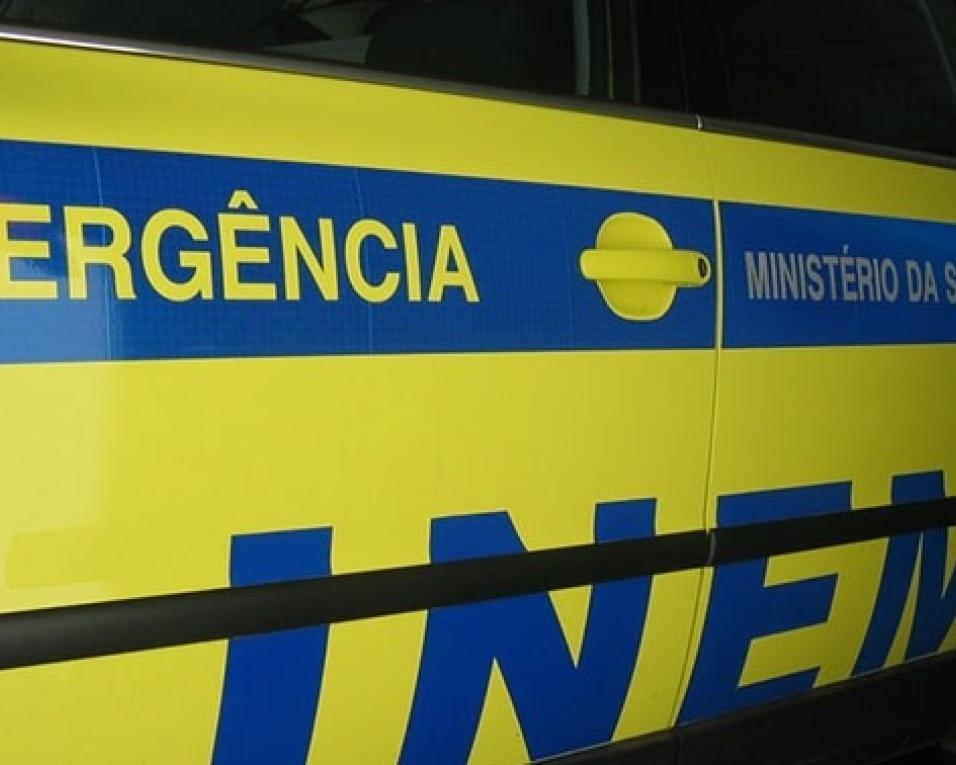Septuagenária encontrada morta queimada junto à lareira da sua casa.