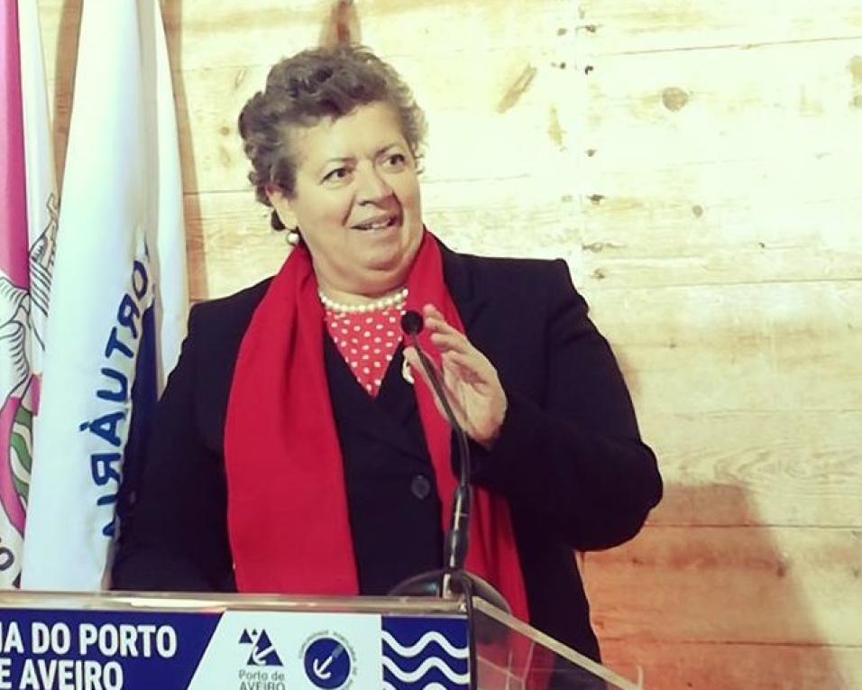 Porto de Aveiro em festa. Está a bater todos os recordes de movimentos quando é liderado só por um homem - Ribau Esteves. Tem de se assumir como “um Porto industrial” - Ministra do Mar.