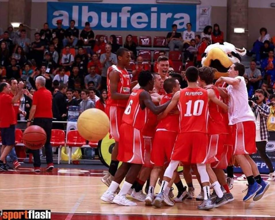 ABA: Aveiro triunfa na final Sub 16 masculinos na Festa do Basquetebol em Albufeira.