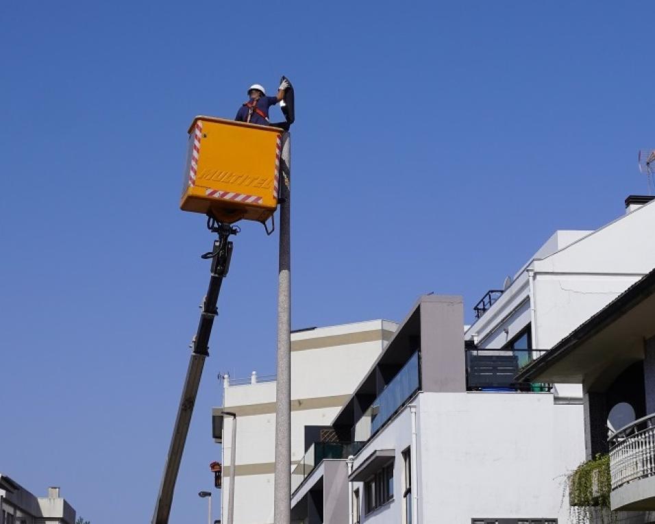 Começou a substituição das luminárias por sistema LED em Ílhavo.