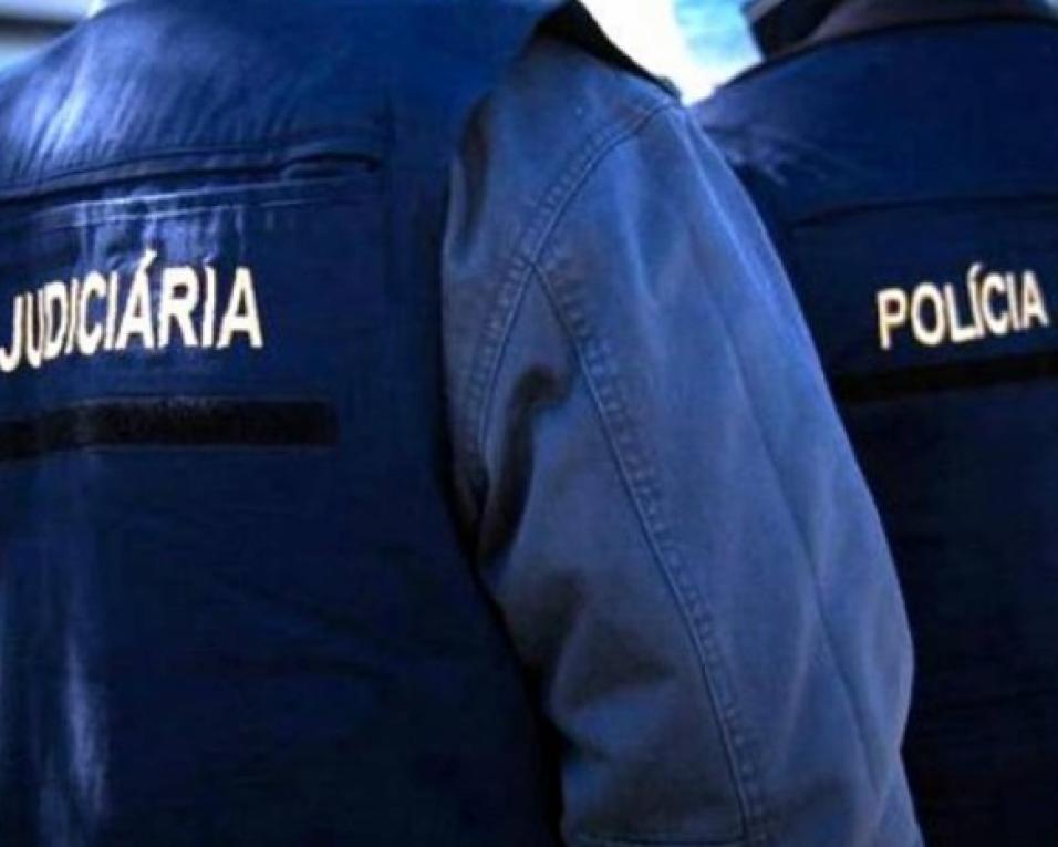 Polícia Judiciária investiga crimes económicos de faturação fictícia no sector metalomecânico.