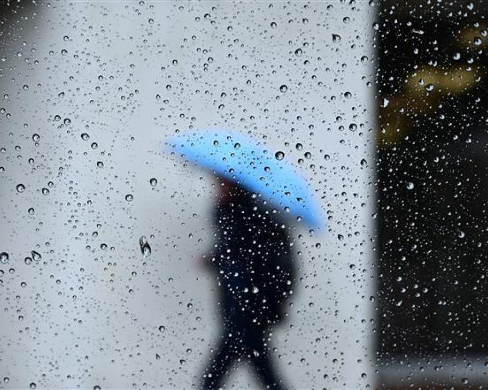 Mau tempo na região com vento forte, chuva, forte ondulação marítima e frio.