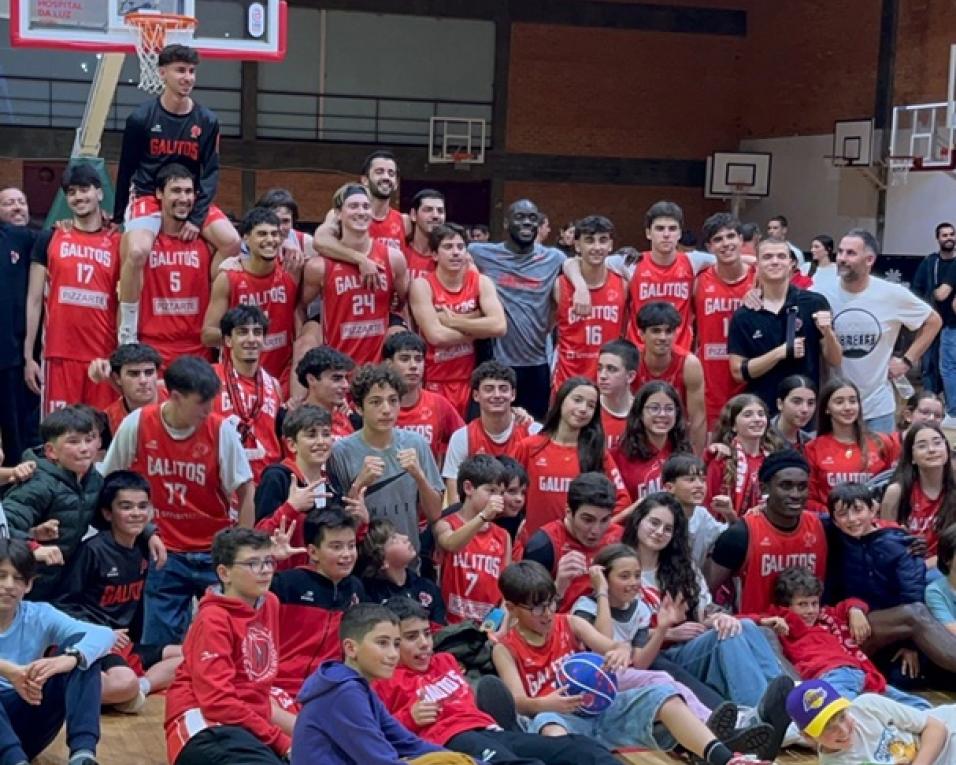 galitos festeja regresso à proliga