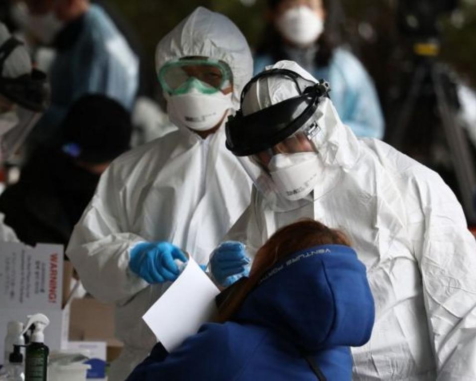 Pandemia: Novo máximo de doentes nas UCI em dia com 240 mortes e 9083 casos em Portugal. Pandemia: Novo máximo de doentes nas UCI em dia com 240 mortes e 9083 casos em Portugal.