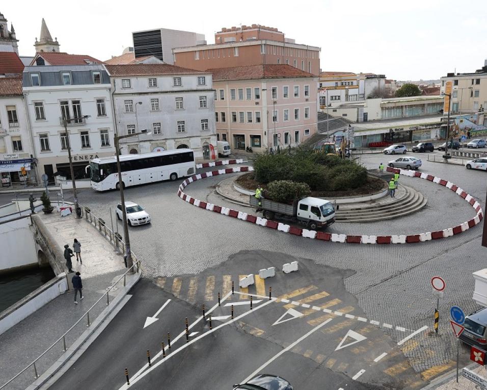 Rotunda das Pontes em 'grande mudança' no centro de Aveiro.