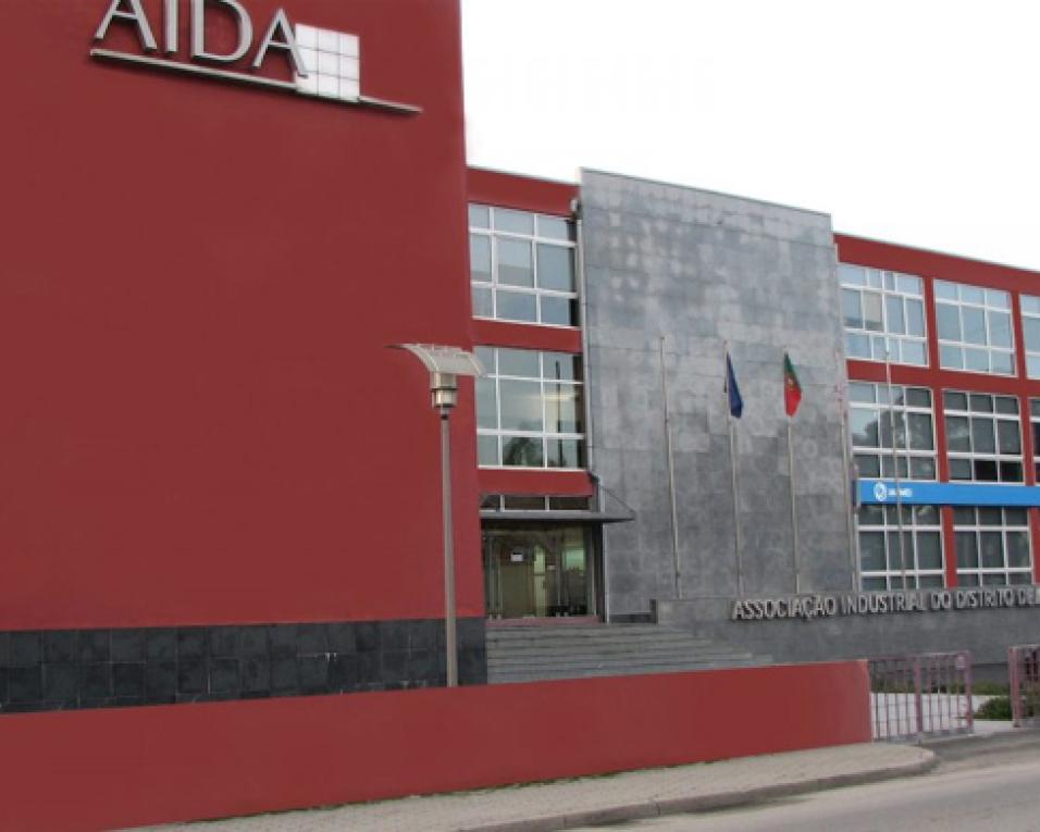 Associação Industrial do Distrito de Aveiro cria bolsa de emprego dedicada a refugiados.