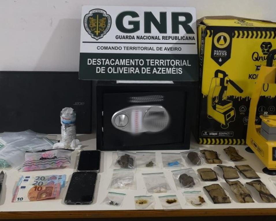 GNR: Dois detidos por tráfico de estupefacientes.