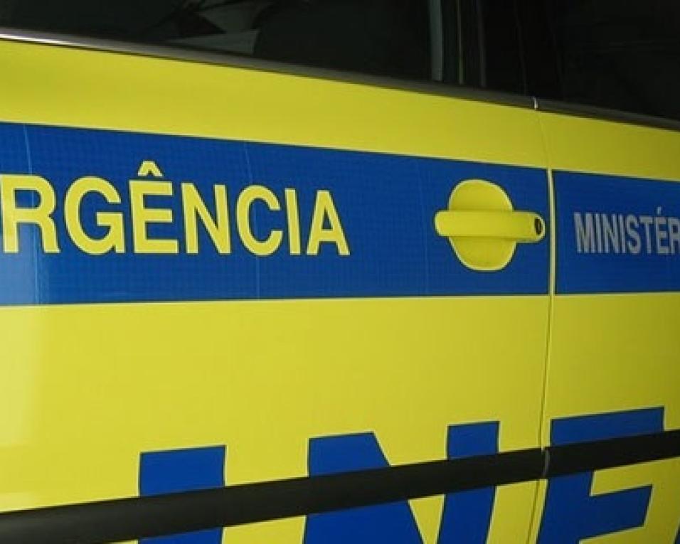 Última Hora: Acidente de viação causa um ferido grave em Santa Joana. Última Hora: Acidente de viação causa um ferido grave em Santa Joana.