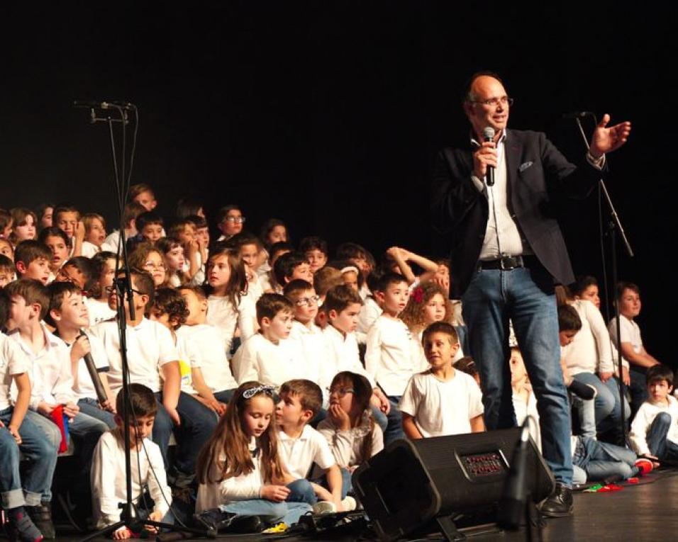 650 jovens cantores apresentaram Espetáculos de Primavera em Oliveira do Bairro.