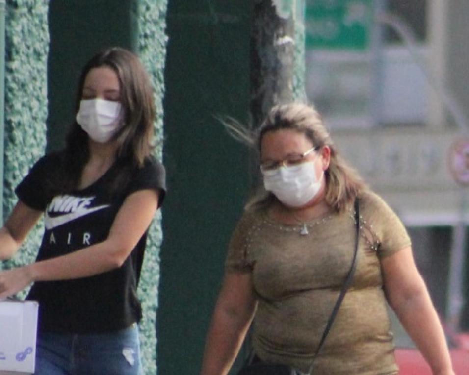 Câmara de Oliveira do Bairro disponibilizou máscaras de proteção reutilizáveis.