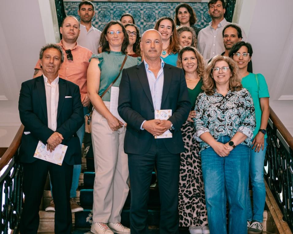 cma formaliza entrega de apoios financeiros a associacoes de pais