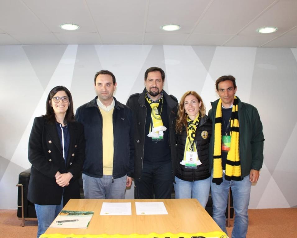 Associação de Antigos Alunos da Universidade de Aveiro e o Beira-Mar assinam protocolos de cooperação.