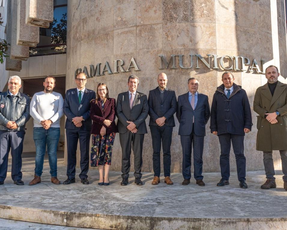 bombeiros de ilhavo assinam contrato de aquisição de veci