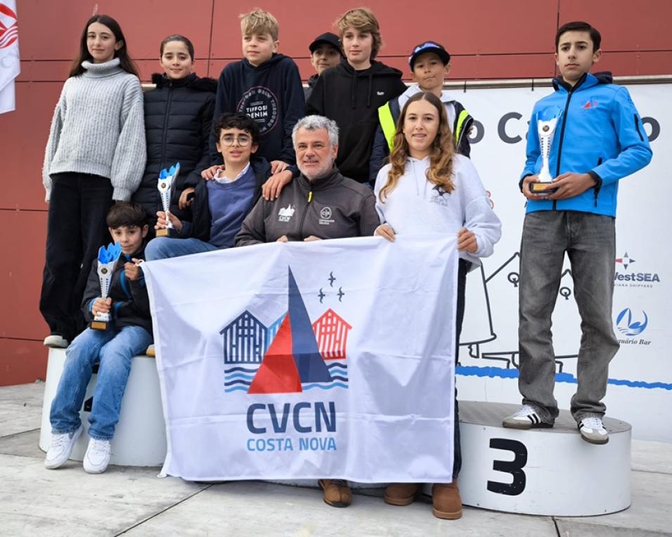cvcn domina 3.ª PAR Optimist nos escalões Infantis e Juvenis