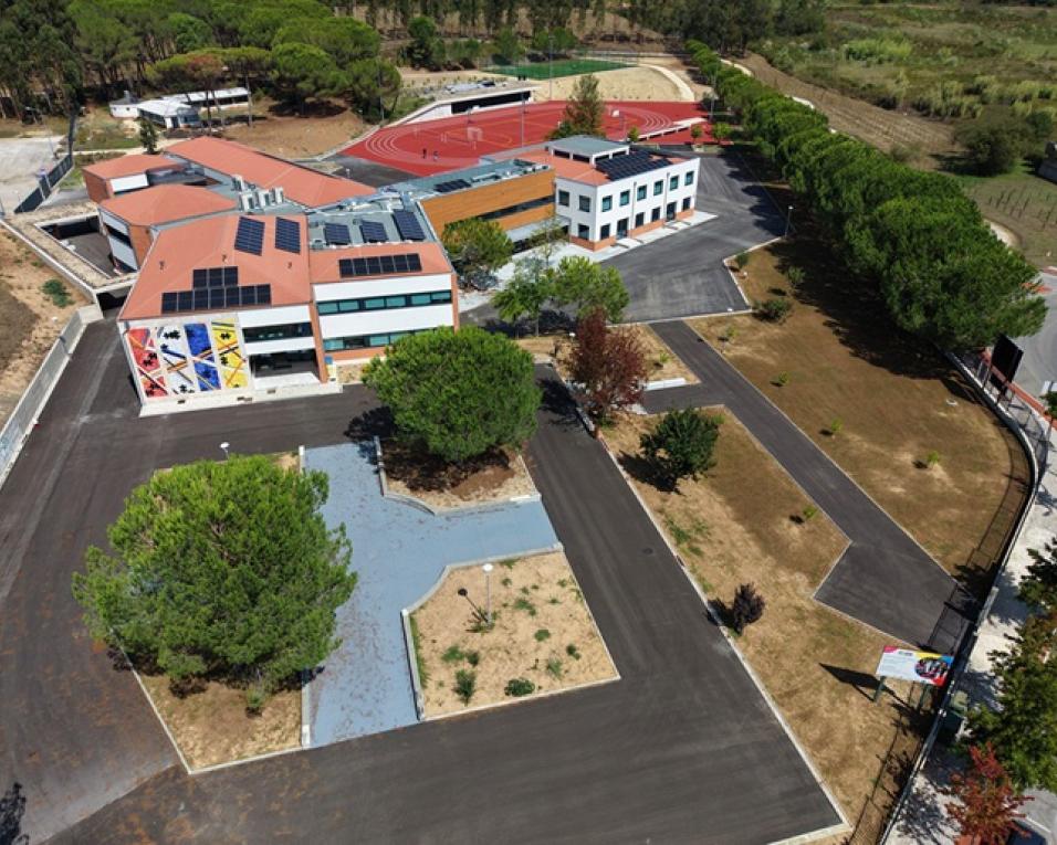 Oliveira do Bairro inaugura obras na Escola Secundária.