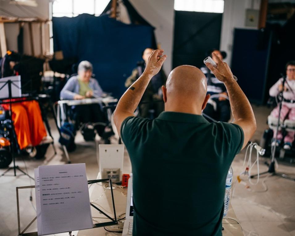 ligados as maquinas nos festivais de outono