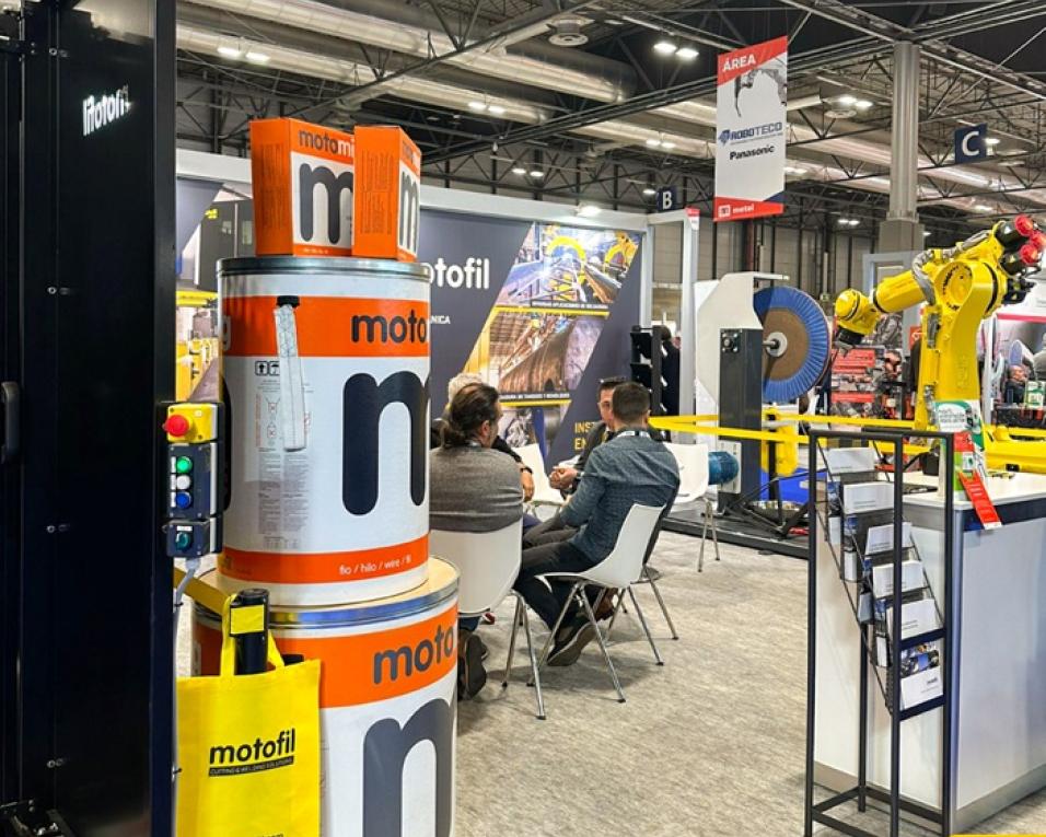 motofil em feira na cidade de madrid