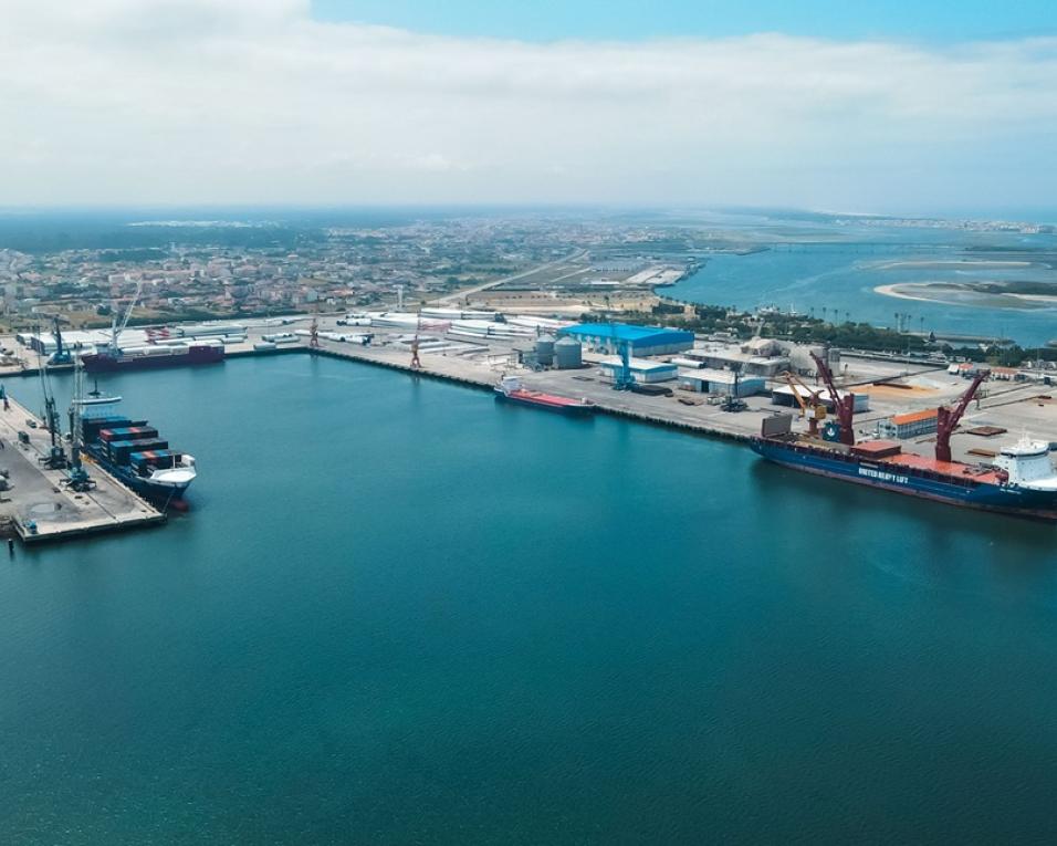 porto de aveiro investe 4 milhoes em cabeços de amarracao
