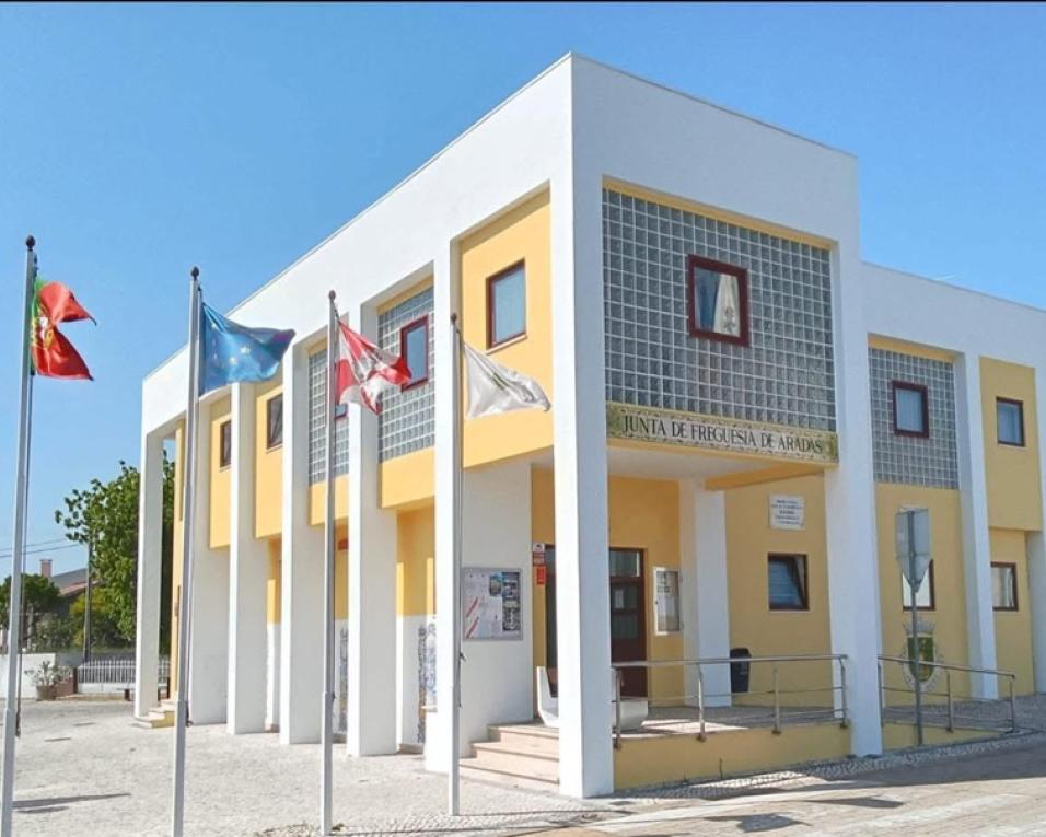 unta de Freguesia de Aradas assinala a inauguração do posto dos CTT 