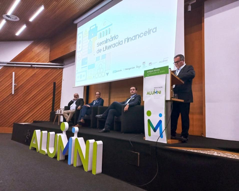 ssociação de Antigos Alunos da Universidade de Aveiro (AAAUA) organizou a 3ª. edição do Seminário de Literacia Financeira