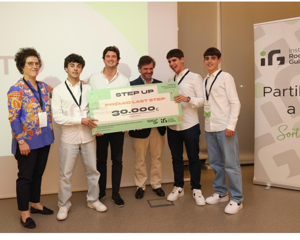 equipa de albergaria vence concurso de empreendedorismo