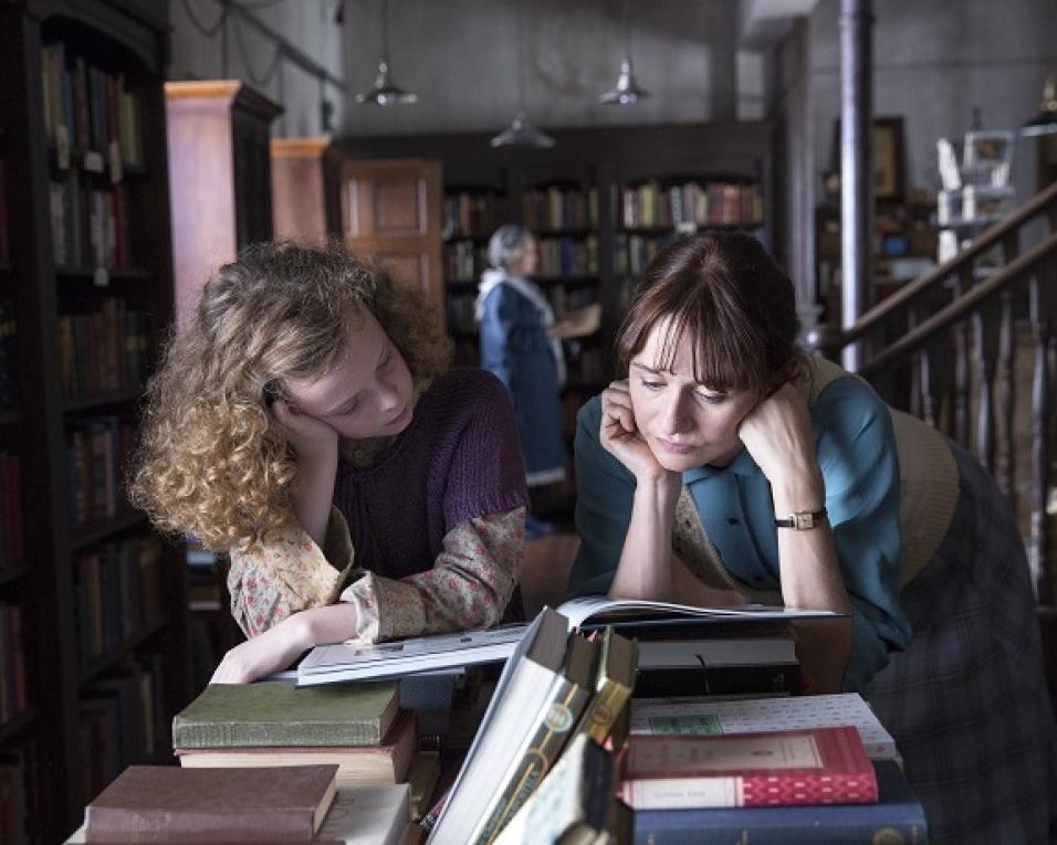 Teatro Aveirense exibe filme de Isabel Coixet  A livraria.